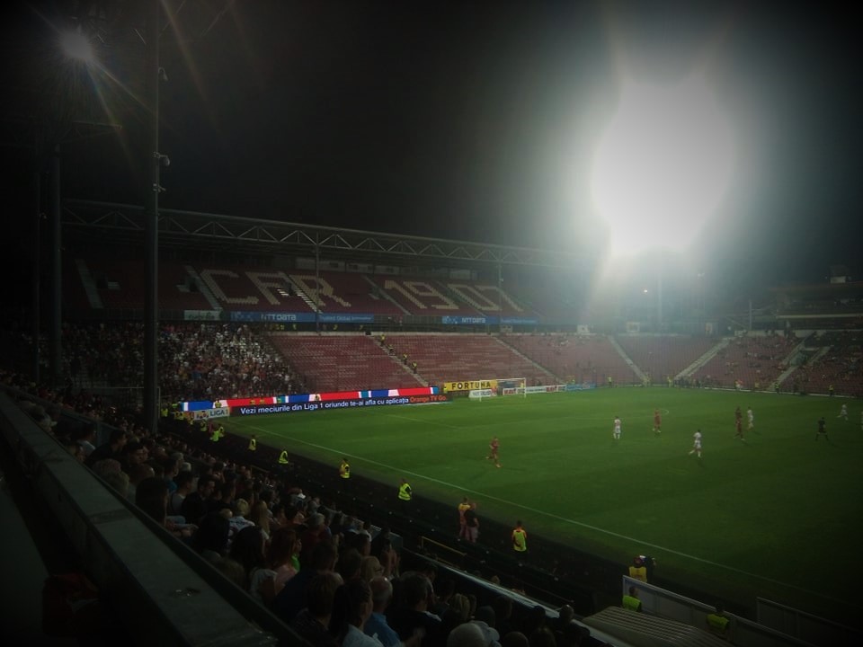 Puțin fotbal