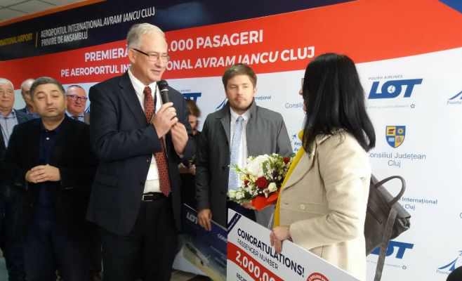 După crize şi isterii, Tişe cedează şi ia măsuri. Aeroportul Cluj, adus la standarde europene