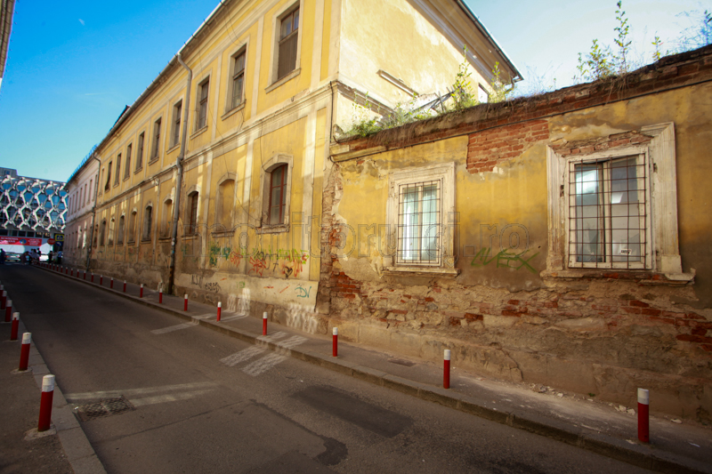 Supraimpozitarea cu 500% a clădirilor degradate din centru