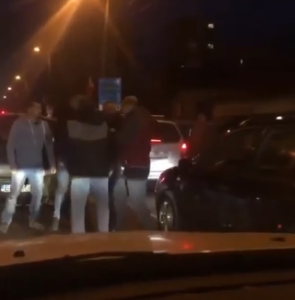 VIDEO Șicanele în trafic s-au sfârșit cu amenințări. Șmecherașii
