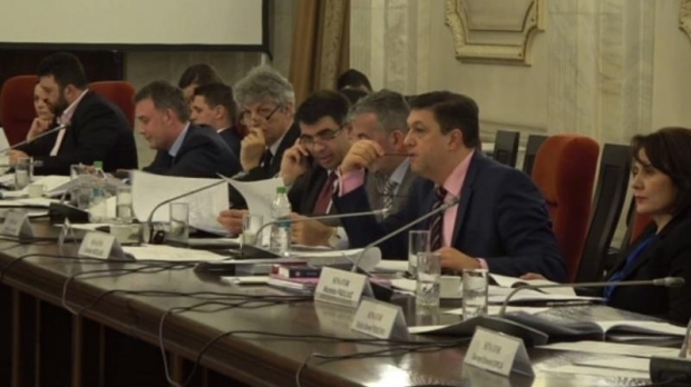 Comisia juridică din Senat a dat raport de admitere "cu amendamente" pentru Legea graţierii