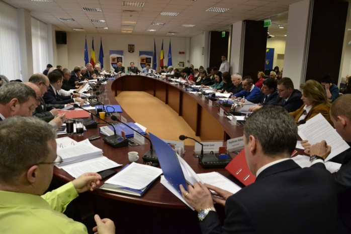 privind înghețarea salariilor. PSD se opune măsurii susținute de PNL-USR-UMDR
