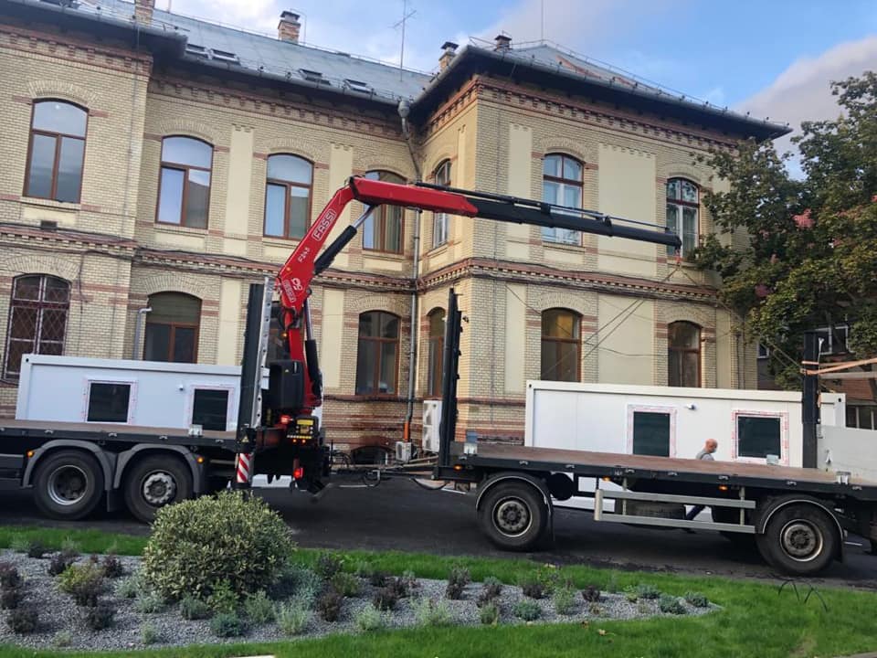Zeci de containere de locuit vor fi amenajate la unitățile medicale din Cluj