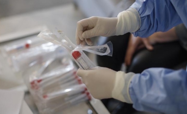 Cine ne mai apără? Peste 1.000 de cadre medicale din România