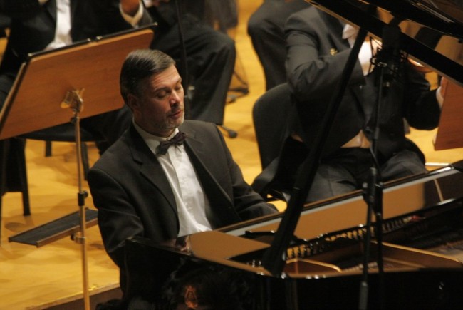Csíky Boldizsár jr va interpreta „Rhapsody in Blue”