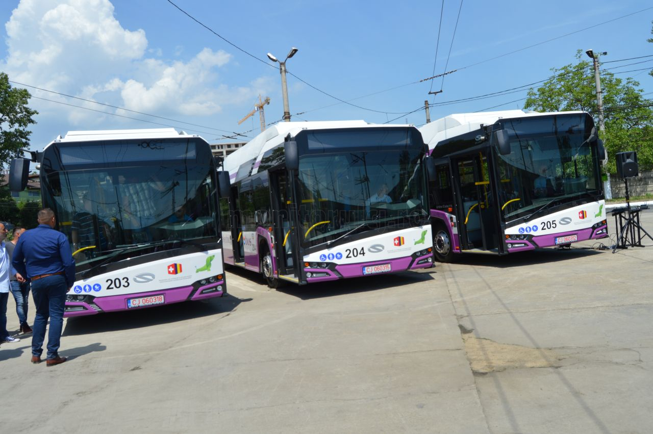 Autobuz electric