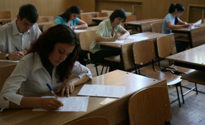311 candidați vor susține examenul de definitivare