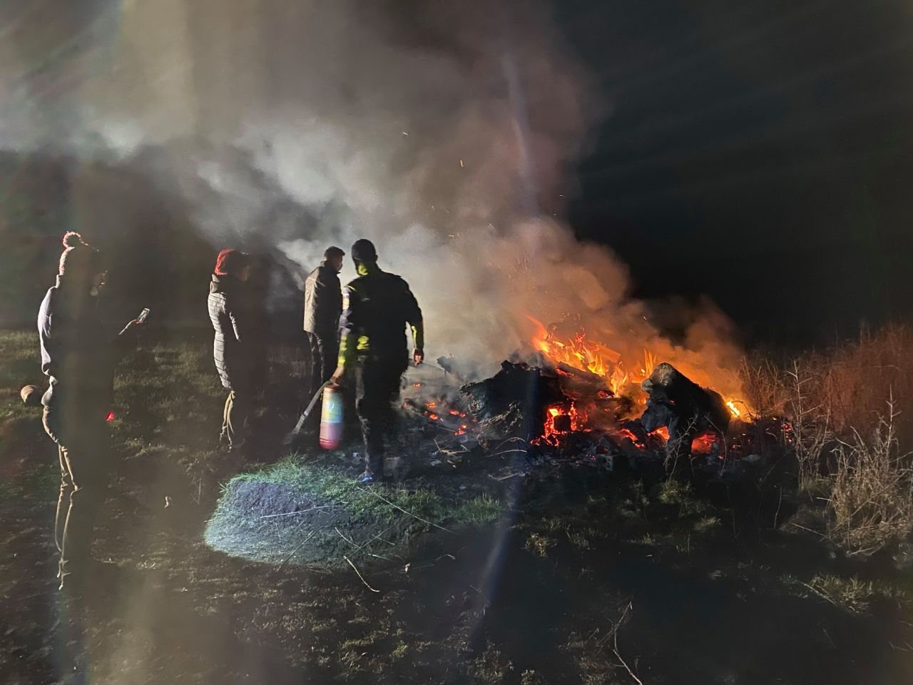 pentru a scăpa de gunoaiele aruncate ILEGAL.