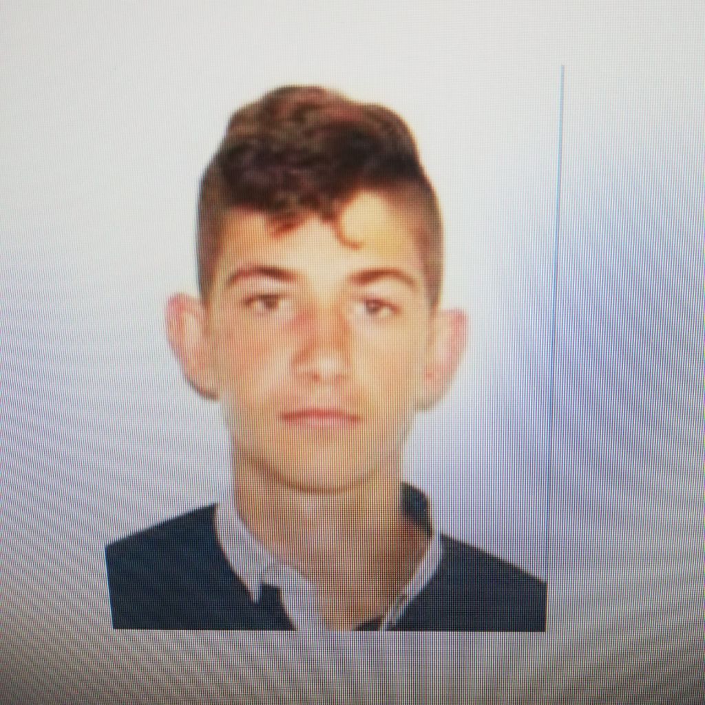 L-ați văzut? Tânăr de 22 de ani