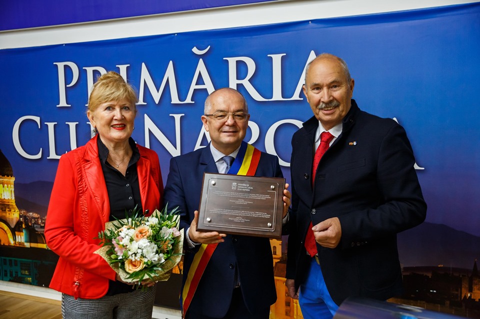 30 de ani de ajutoare umanitare