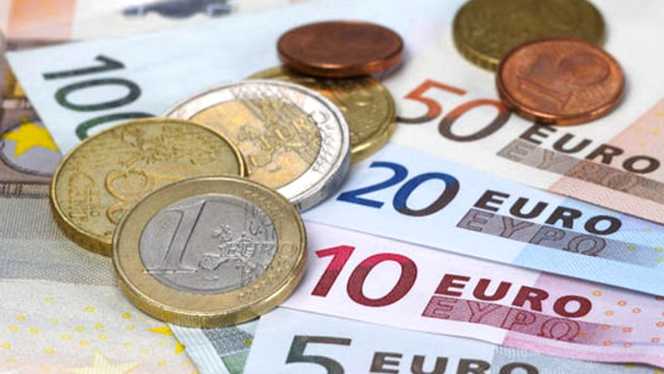 Euro testează, din nou, pragul de 4,77 lei