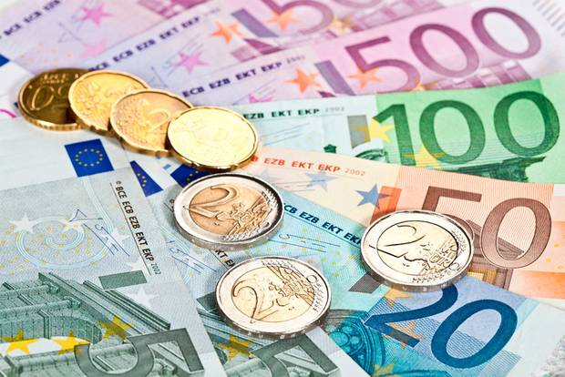 ANALIZĂ ECONOMICĂ Euro a stagnat la 4