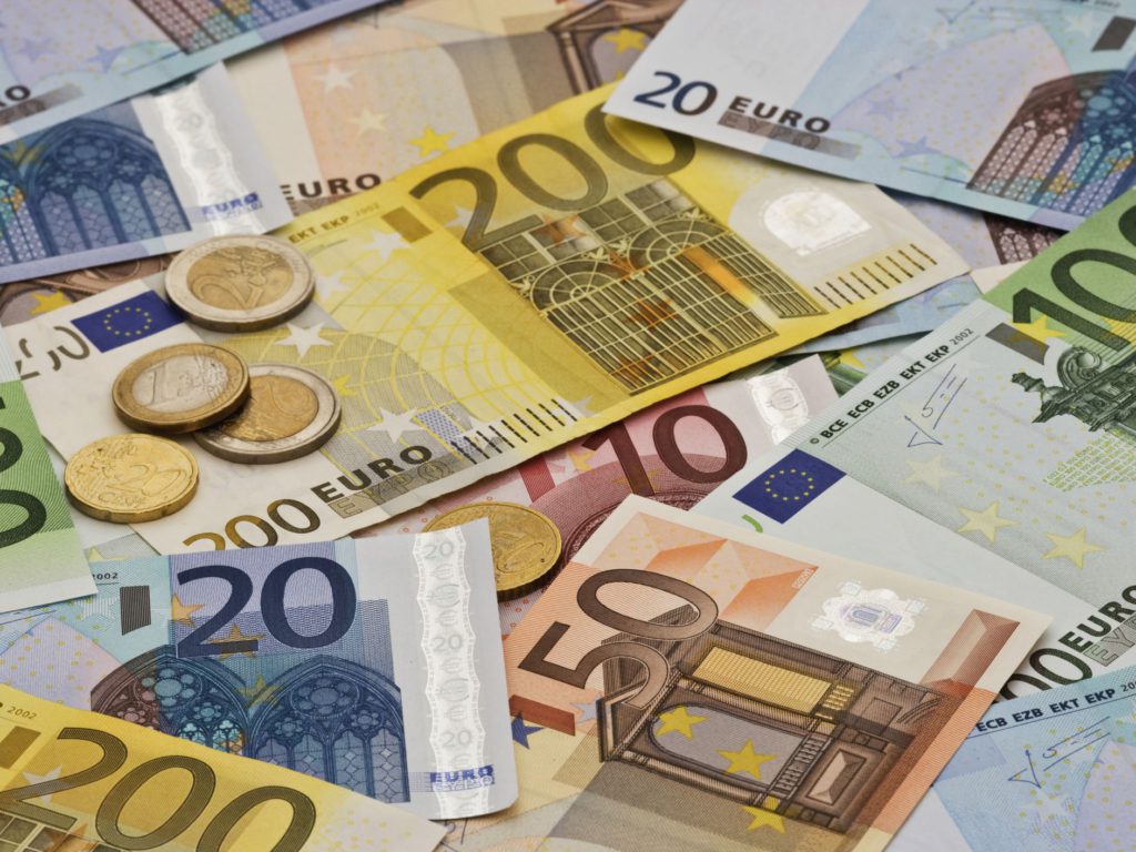 ANALIZĂ Euro a crescut în 2019 cu 11