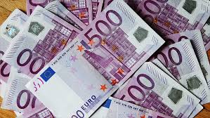 Cotațiile euro au urcat la peste 4