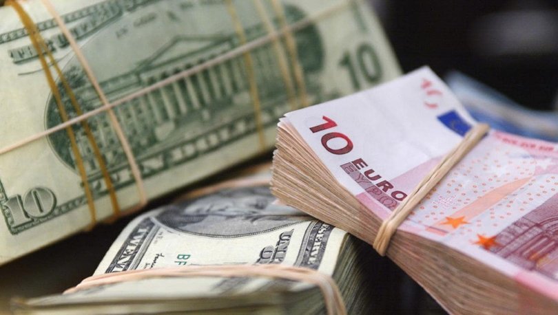 ANALIZĂ Euro a stagnat aproape de 4
