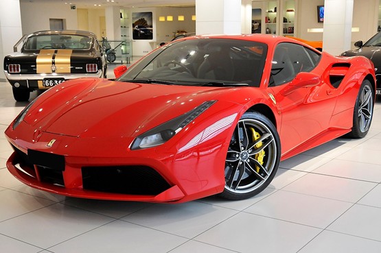Un astfel de Ferrari nou