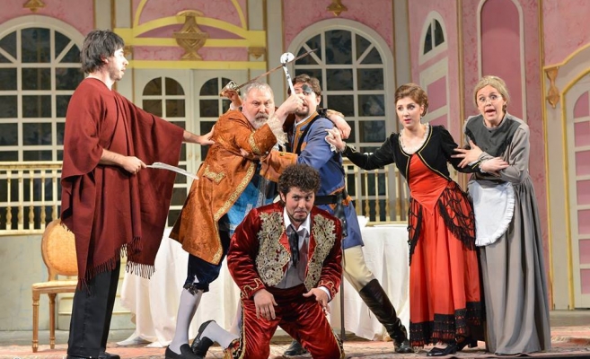 200 de ani alături de veselul Figaro! „Bărbierul din Sevilla”, sărbătorit într-un spectacol aniversar