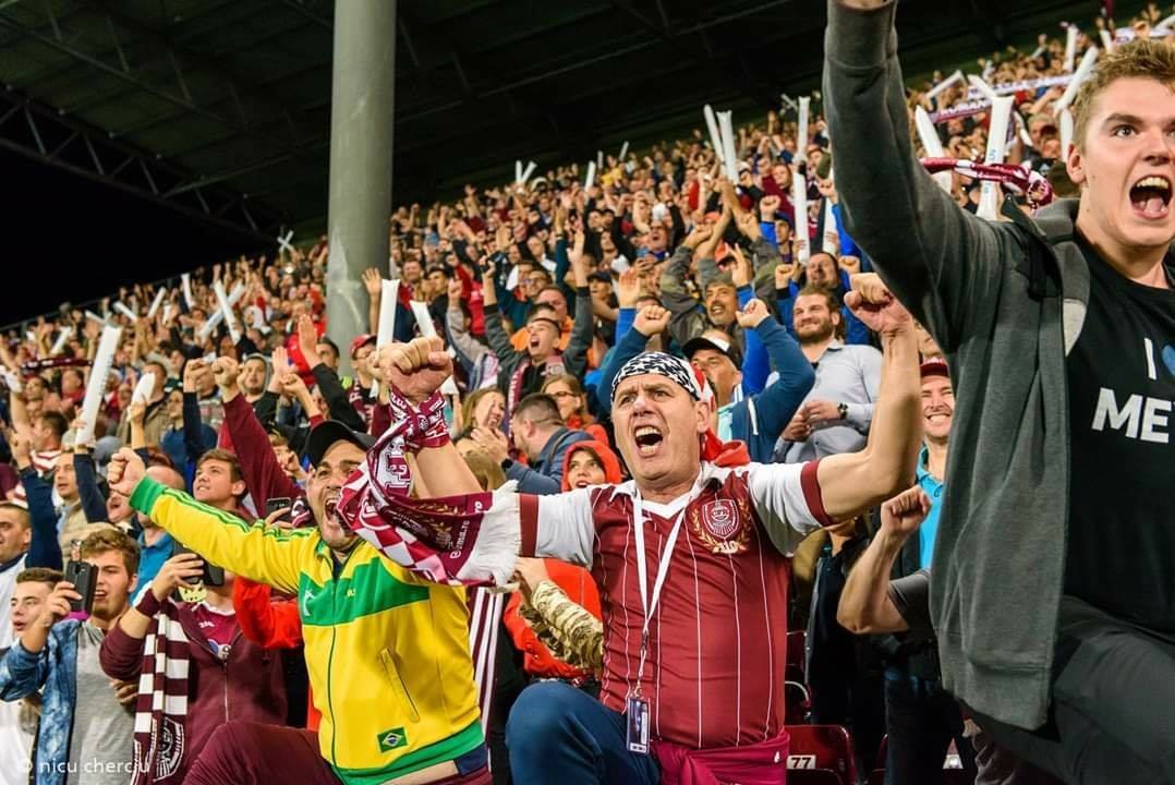 Fanii s-au săturat de restricţii şi vor pe stadion. Galeria CFR se adresează Guvernului Orban