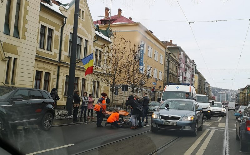 Un bărbat a fost lovit pe o trecere de pietoni de pe strada Horea