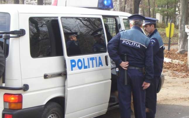 prinși ÎN ACȚIUNE de polițiști! O tânără de 21 de ani