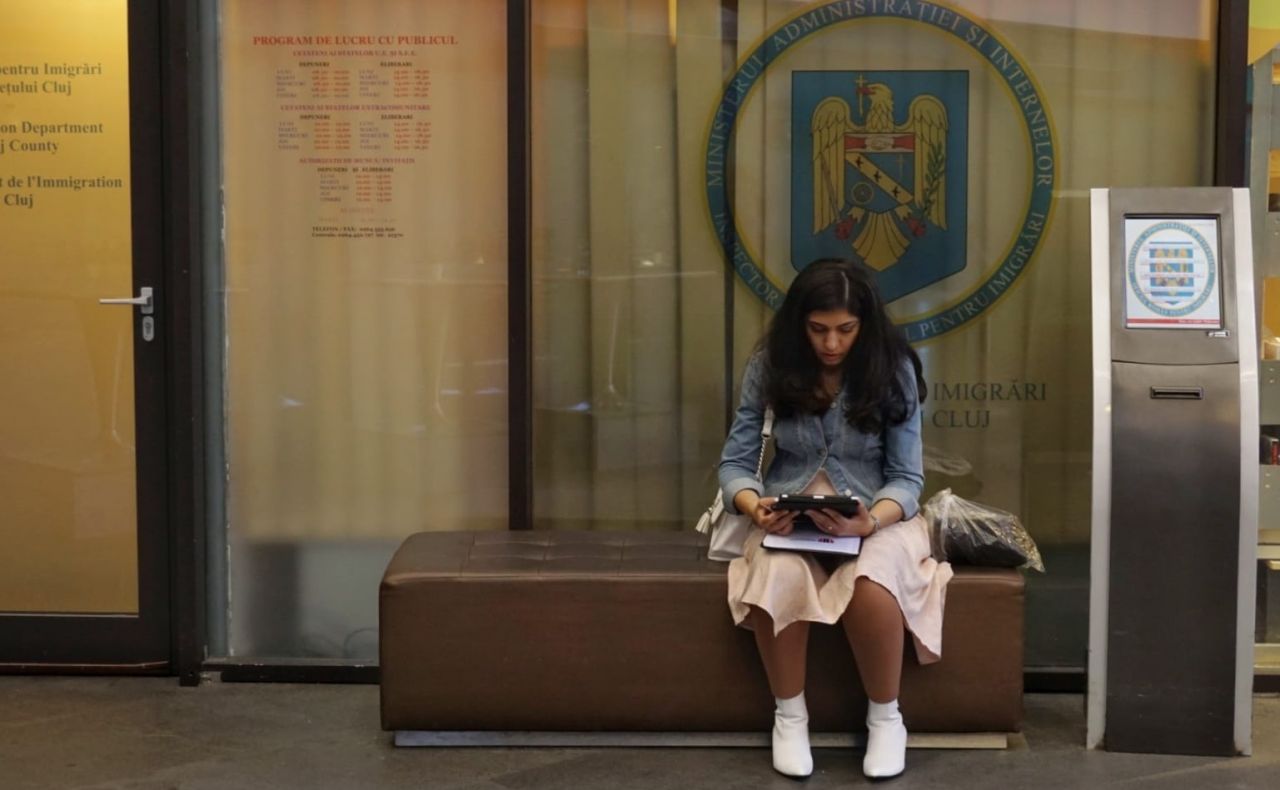 Eu când urmez? Întrebarea de pe buzele a zeci de studenți străini la ușa Serviciului pentru Imigrări Cluj