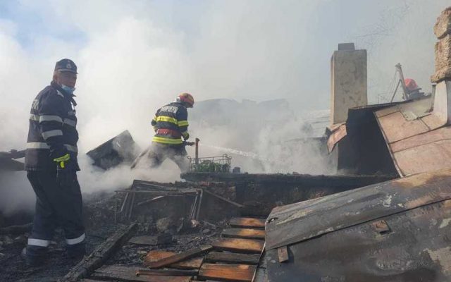 evacuați de URGENȚĂ