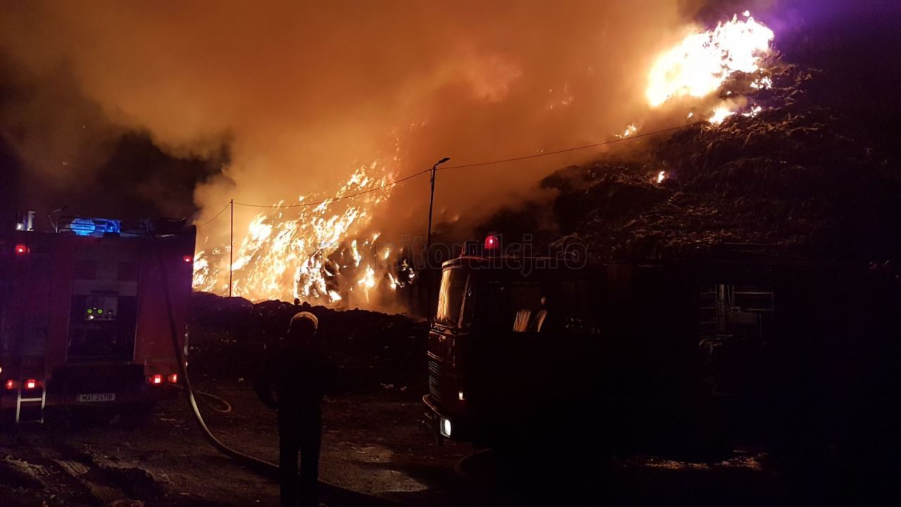 Incendiu violent la rampa de gunoi provizorie de la Pata Rat