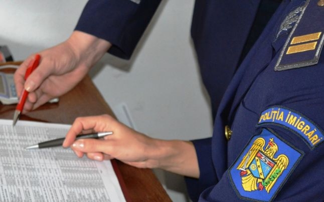 prinşi lucrând ILEGAL la Cluj şi obligaţi să părăsească ţara.