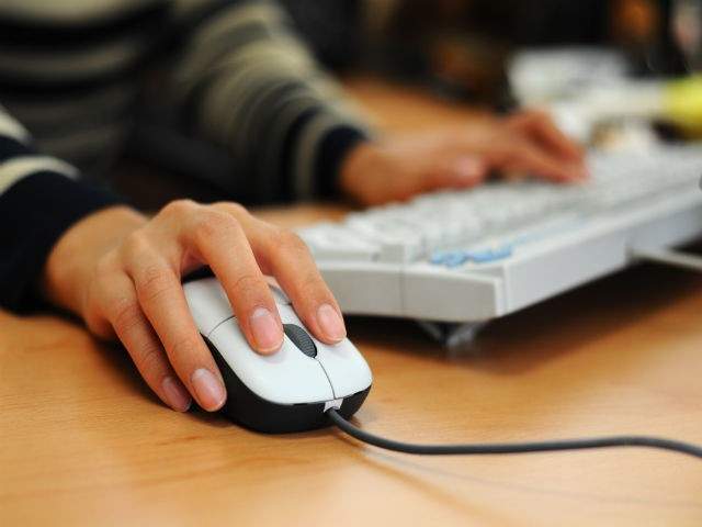 Doi din cinci utilizatori ai internetului nu folosesc protecție pentru dispozitive