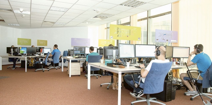 la Cluj-Napoca. După un curs de câteva luni oricine se poate angaja