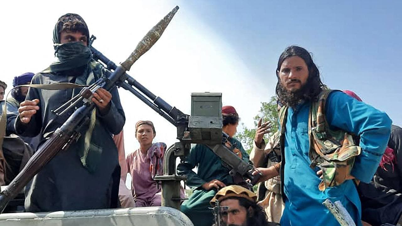 Afganistan. Americanii au ars documente și au abandonat ambasada