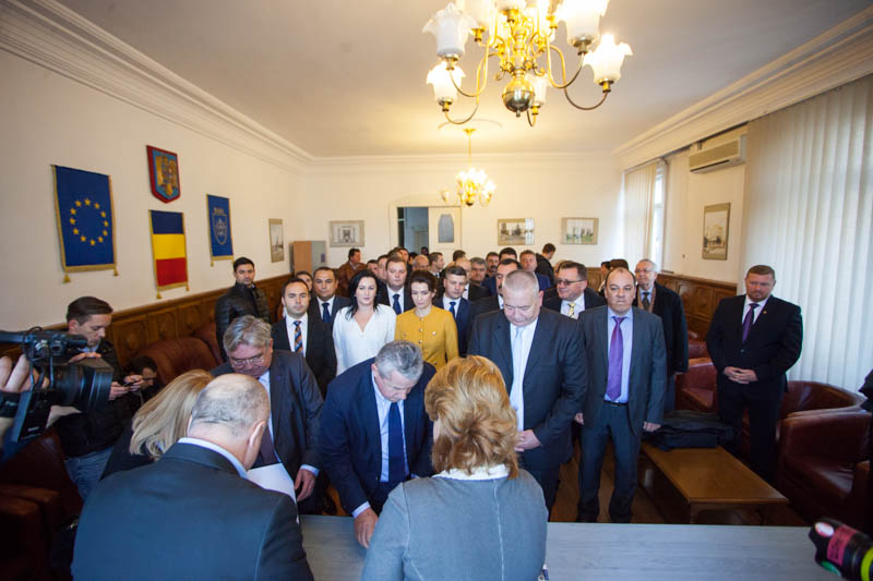 Liberalii clujeni s-au ]nscris oficial în cursa pentru Parlament  Foto Saul Pop