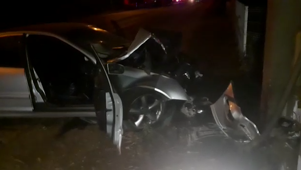 cu 3 mașini! Doi tineri