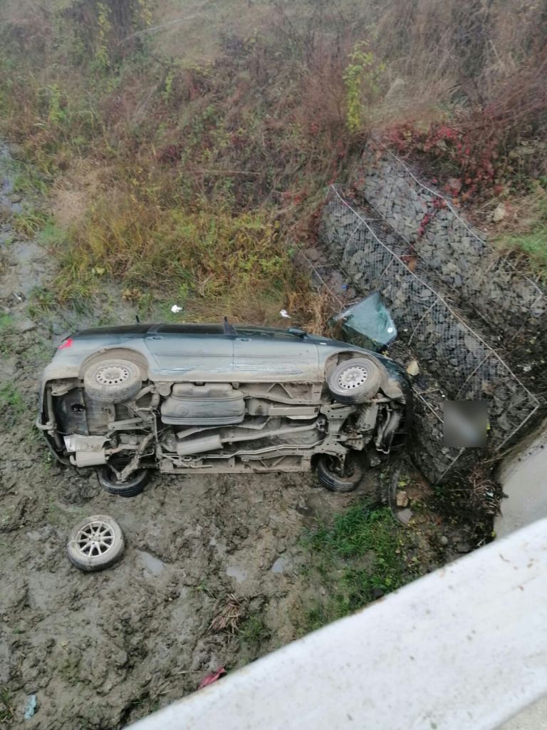 Accident cu doi răniți