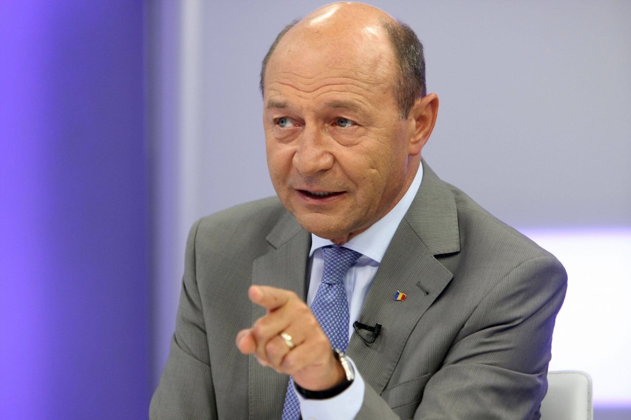 Băsescu, despre „camioanele cu 35 mild. euro” invocate de Irimescu: Să prezinte probe sau e „dezaxat”