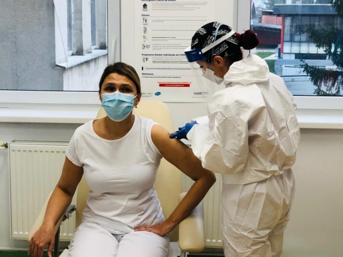 vaccinați anti-Covid! Clujul ocupă locul 2 pe țară la numărul medicilor imunizați