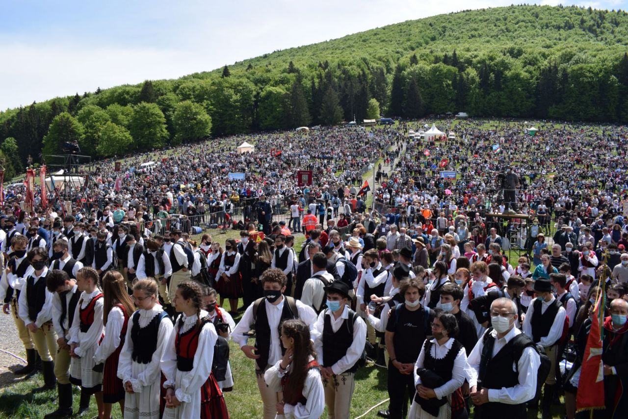 prezenți la pelerinajul de Rusaliile Catolice
