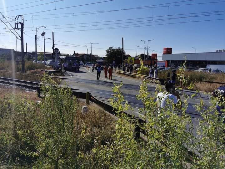 MORT după ce a fost LOVIT DE TREN pe calea ferată din Apahida