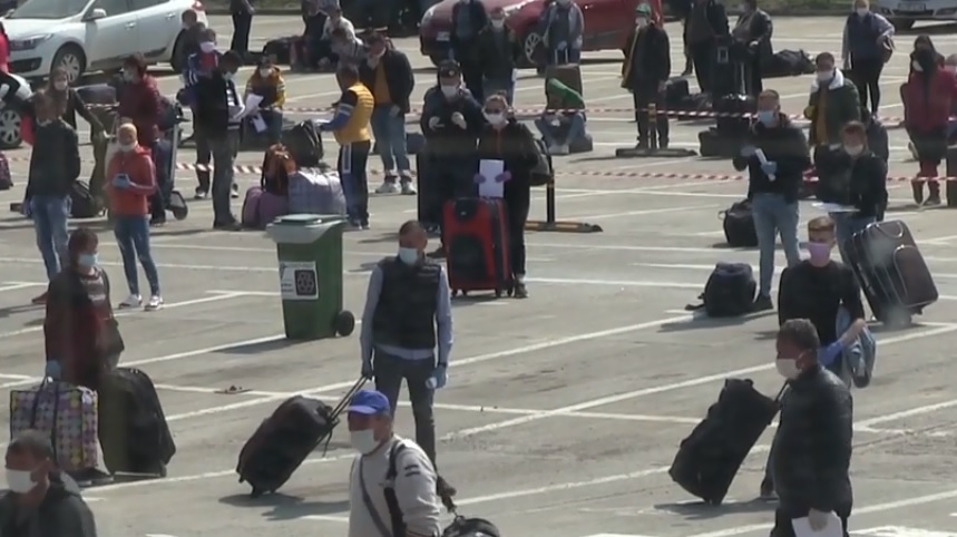 Muncitorii plecați la muncă în Austria de pe Aeroportul Cluj