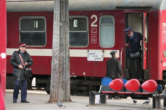 Zeci de „nași” CFR