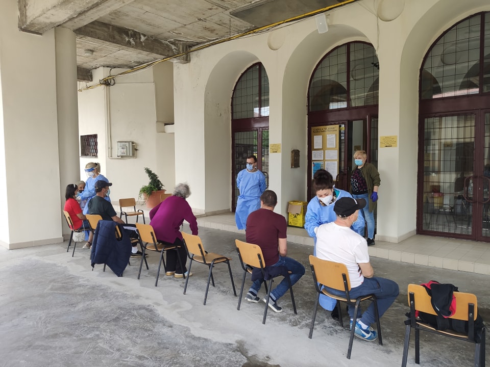 vaccinați la Catedrala Greco-Catolică din Cluj: „E normal să te vaccinezi”