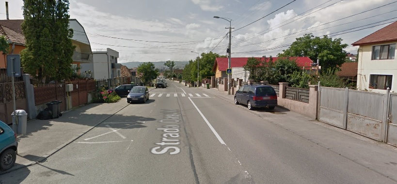 Viteze excesive pe o stradă din Cluj-Napoca: „Fugim ca iepurașii pe trecerea de pietoni!”