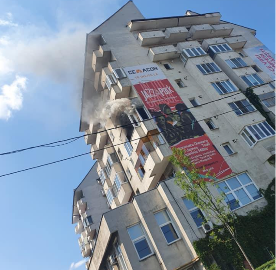 evacuați
