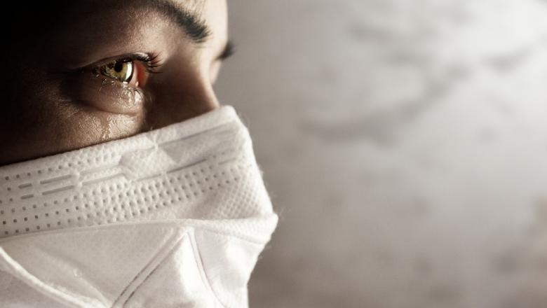 Experiența unei jurnaliste suspecte de COVID-19: „Bețișorul acela ajunge în creier