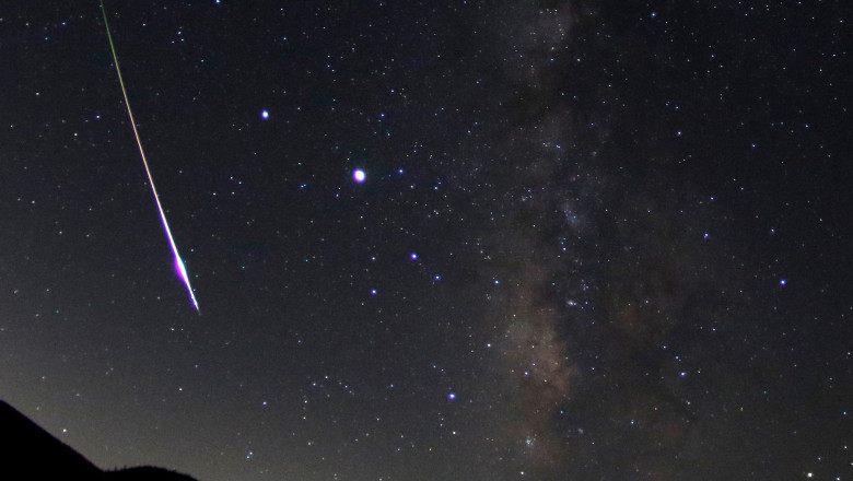 când are loc spectaculoasa ploaie de meteoriți?