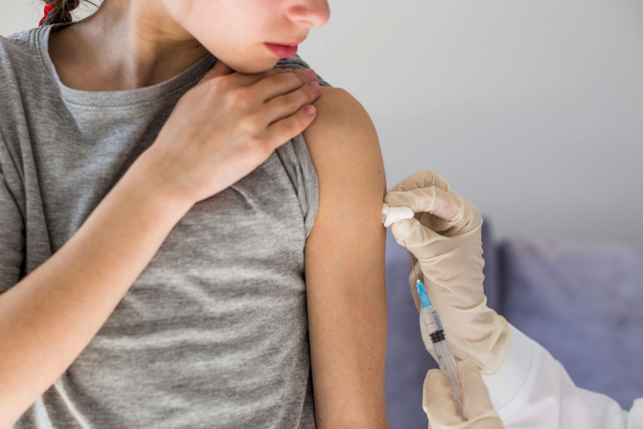 autorizat de Agenția Europeană a Medicamentului. Când ar putea începe vaccinarea în România?