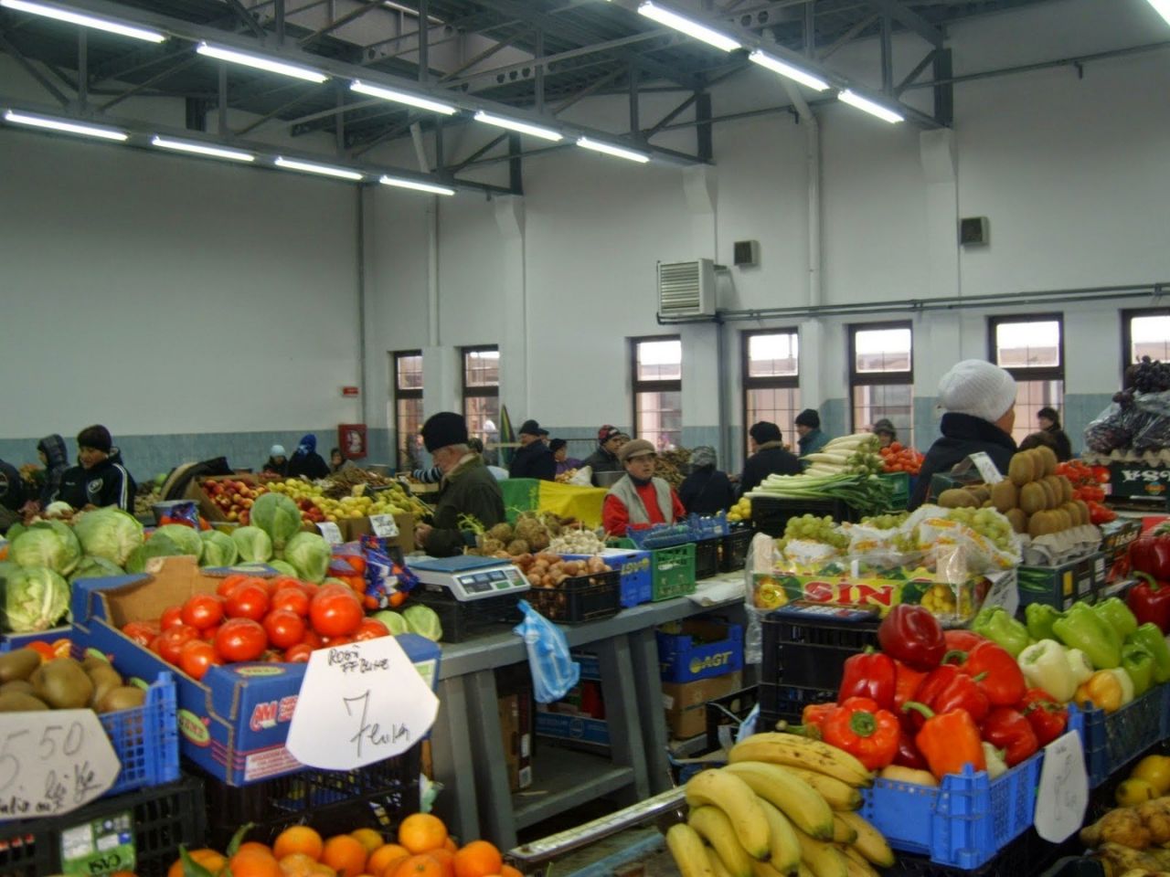 Ce se întâmplă cu piețele din județul Cluj? Unele piețe interioare rămân deschise