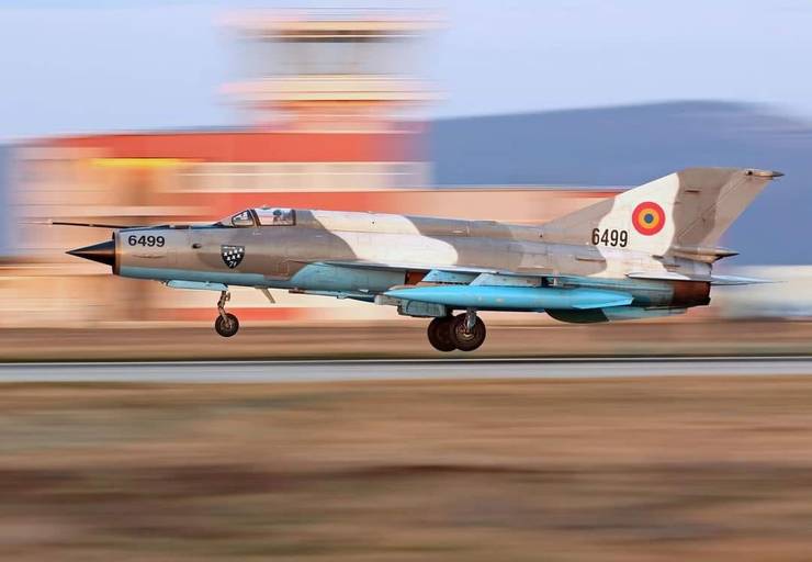 Pilotul MIG-ului 21 care s-a prăbușit în județul Mureș a fost operat cu succes