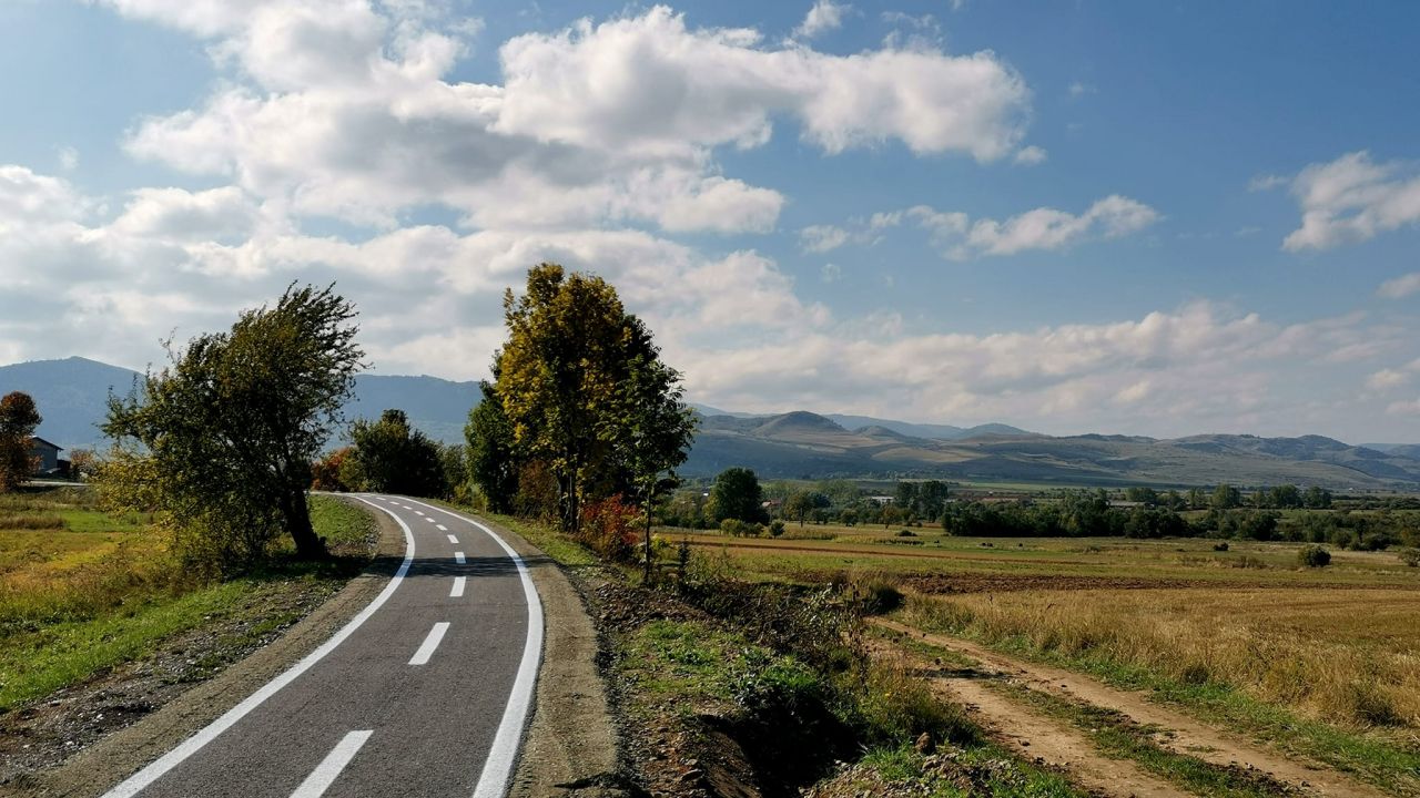 transformată în pistă de biciclete Huedin-Sâncraiu-Călățele! Traseul