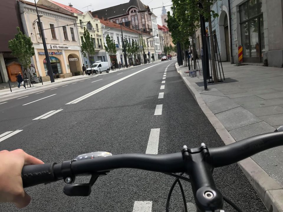biciclistii-se-inghesuie-pe-pista-ingusta-de-pe-regele-ferdinand-nu-asta-e-vestea-proasta